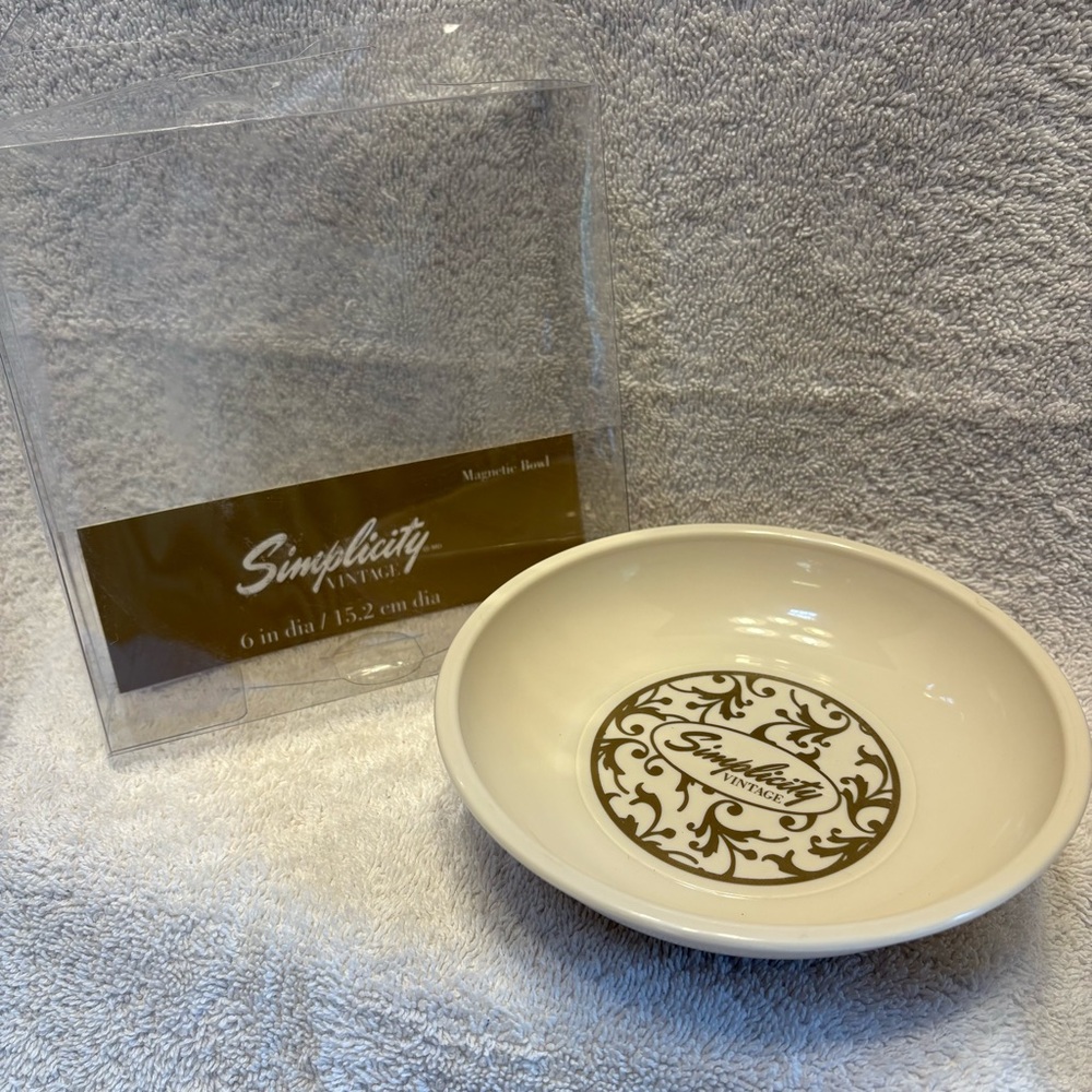 Simplicity Vintage Magnetic Bowl For Sewing and Crafting